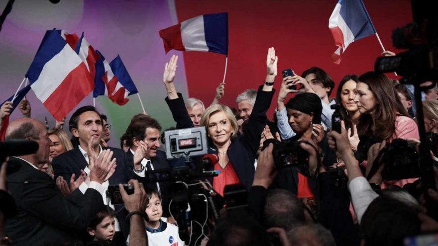 Bầu cử Tổng thống Pháp: Các ứng viên tiến hành những chiến dịch tranh cử cuối cùng